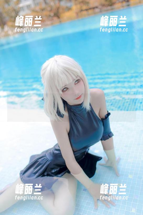 当Kitkat Cosplay遇上美咲：这一组cos写真，简直是视觉的糖果！